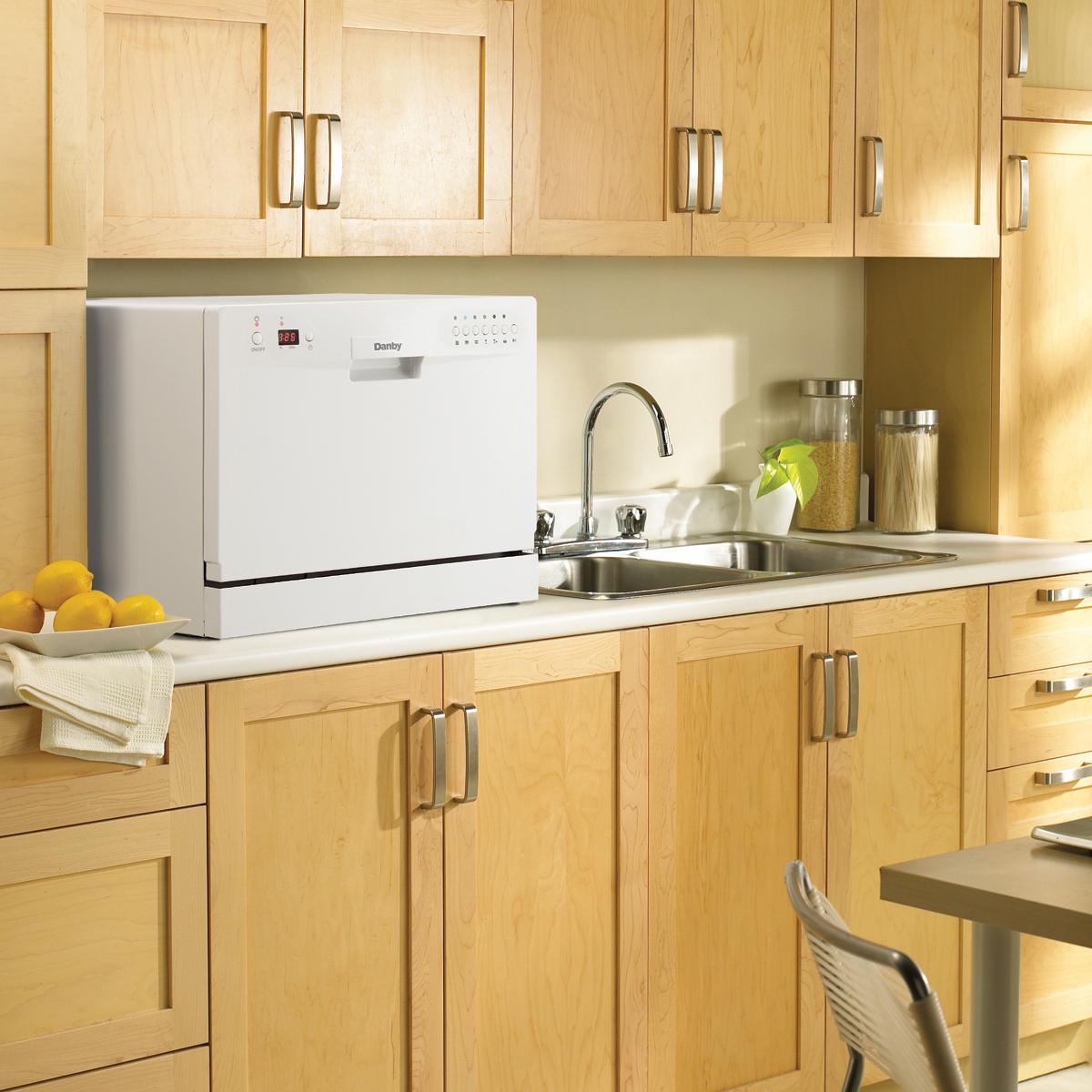 Danby ENERGY STAR? CounterTop Dishwasher with 6 Place Settings